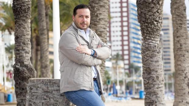 El senador Agustín Almodóbar en Benidorm